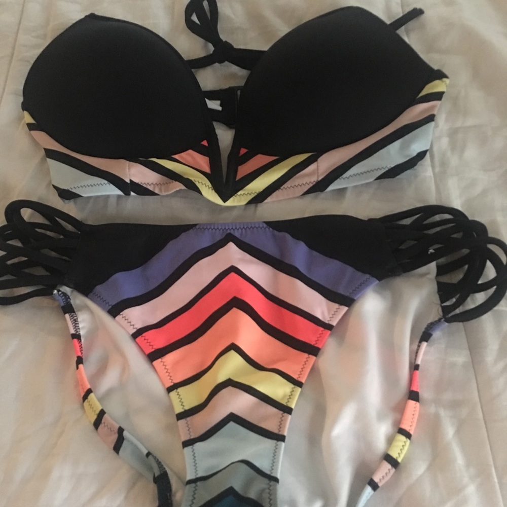 NWOT Victoria’s Secret Pink swimsuit Medium
